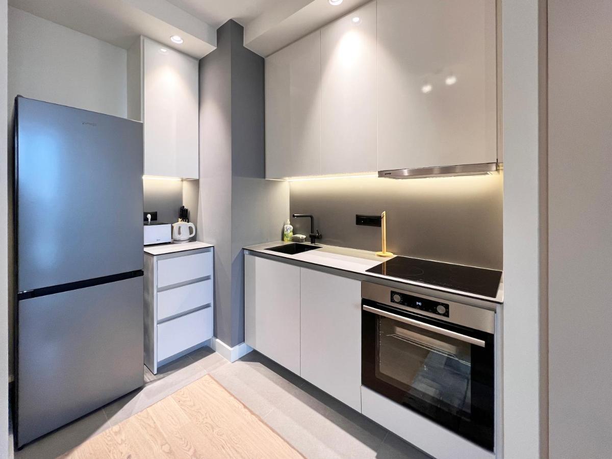 Waterfront Luxury Suites Belgrade Exterior photo