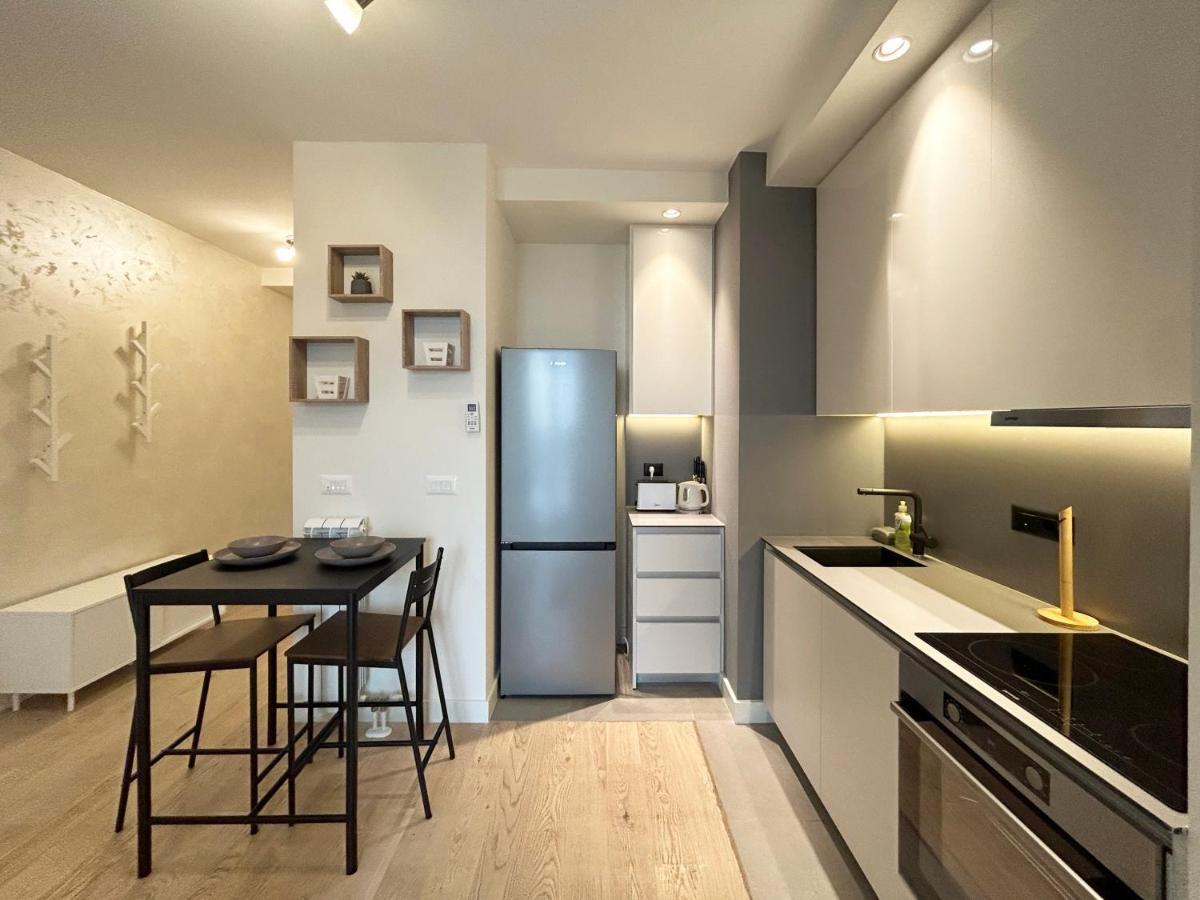 Waterfront Luxury Suites Belgrade Exterior photo