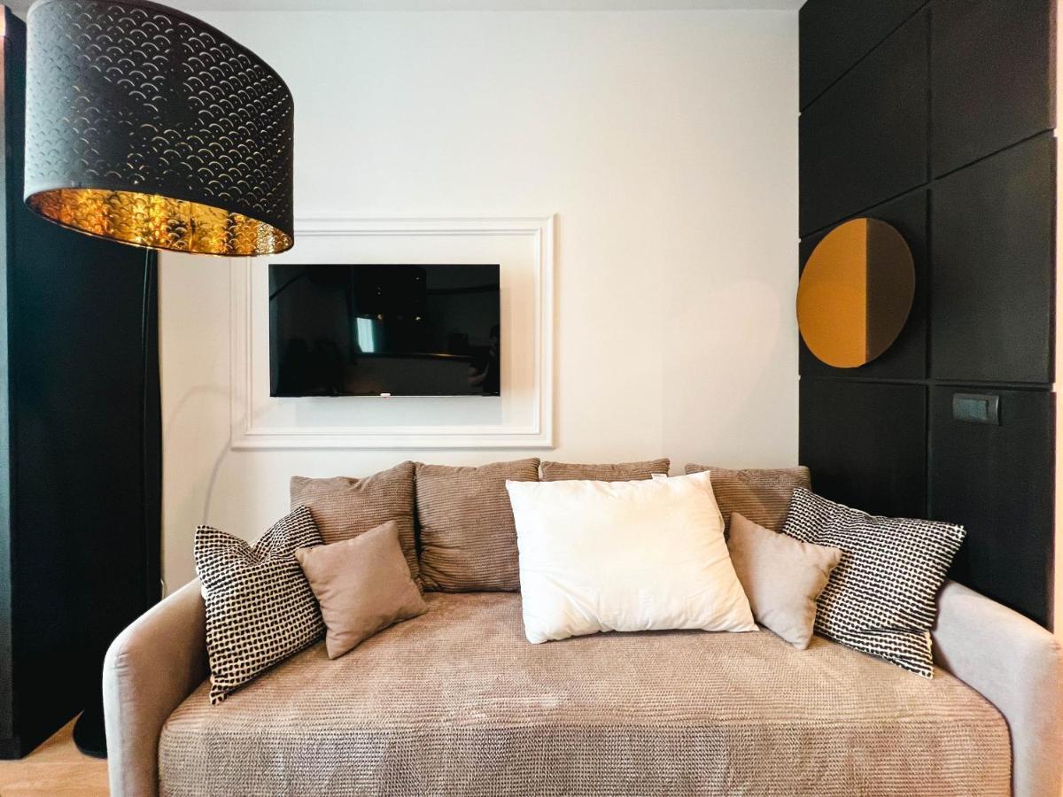Waterfront Luxury Suites Belgrade Exterior photo
