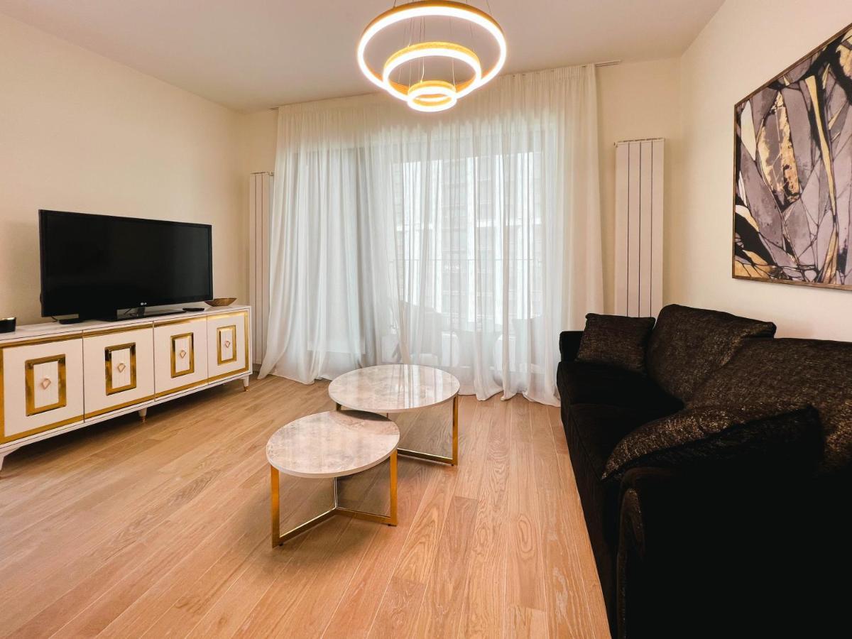 Waterfront Luxury Suites Belgrade Exterior photo