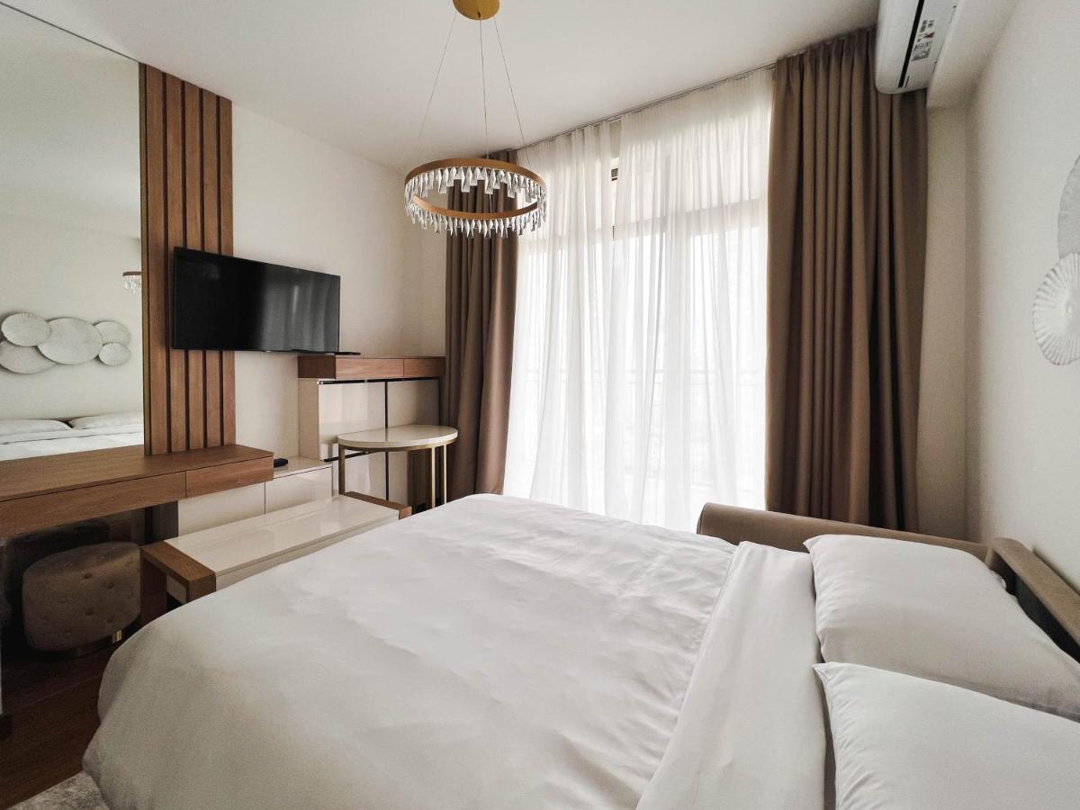 Waterfront Luxury Suites Belgrade Exterior photo